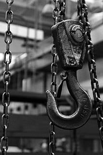 metal hook grayscale photo, crane, black, chain, heavy, weight HD wallpaper