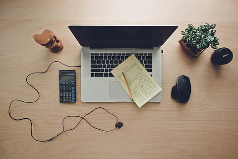 wood, desk, laptop, internet, calculator, clean, devices, electronics HD wallpaper