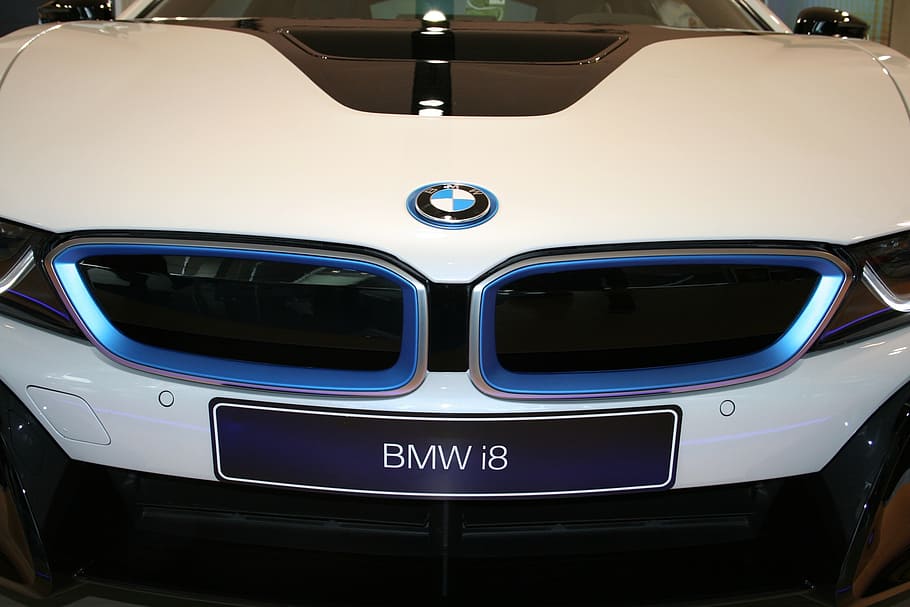 Hd Wallpaper Closeup Photography Of White And Black Bmw I8 Pkw Automotive Wallpaper Flare