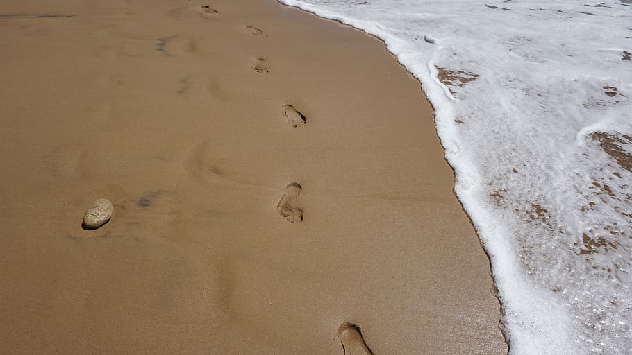 A walk on the beach, footprints on the seashore, footsteps, sand HD wallpaper