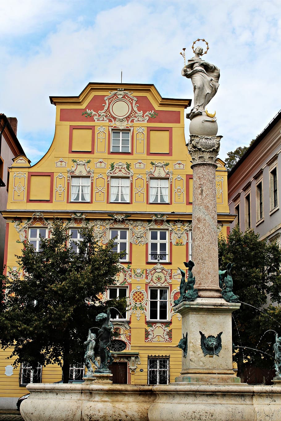 Stucco, Façade, Fountain, Marketplace, stucco façade, old town, HD wallpaper