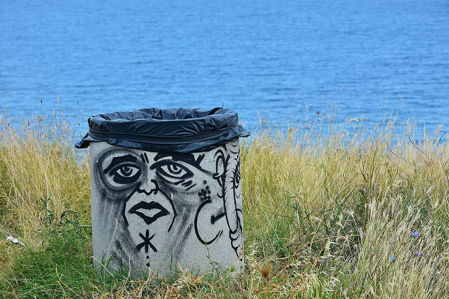 gray and black garbage bin near body of water, waste container, HD wallpaper