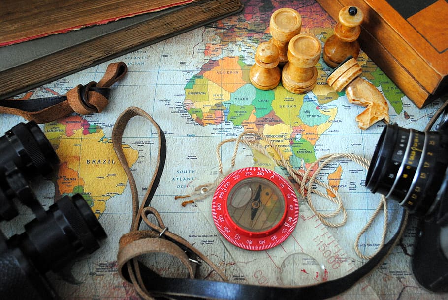 chess, camera, books, world map, indoors, high angle view, wood - material HD wallpaper