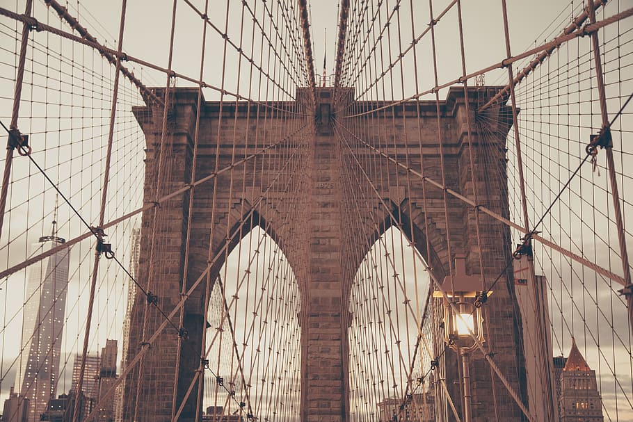gray screen on Brooklyn Bridge, post lamp on the bridge, photography HD wallpaper