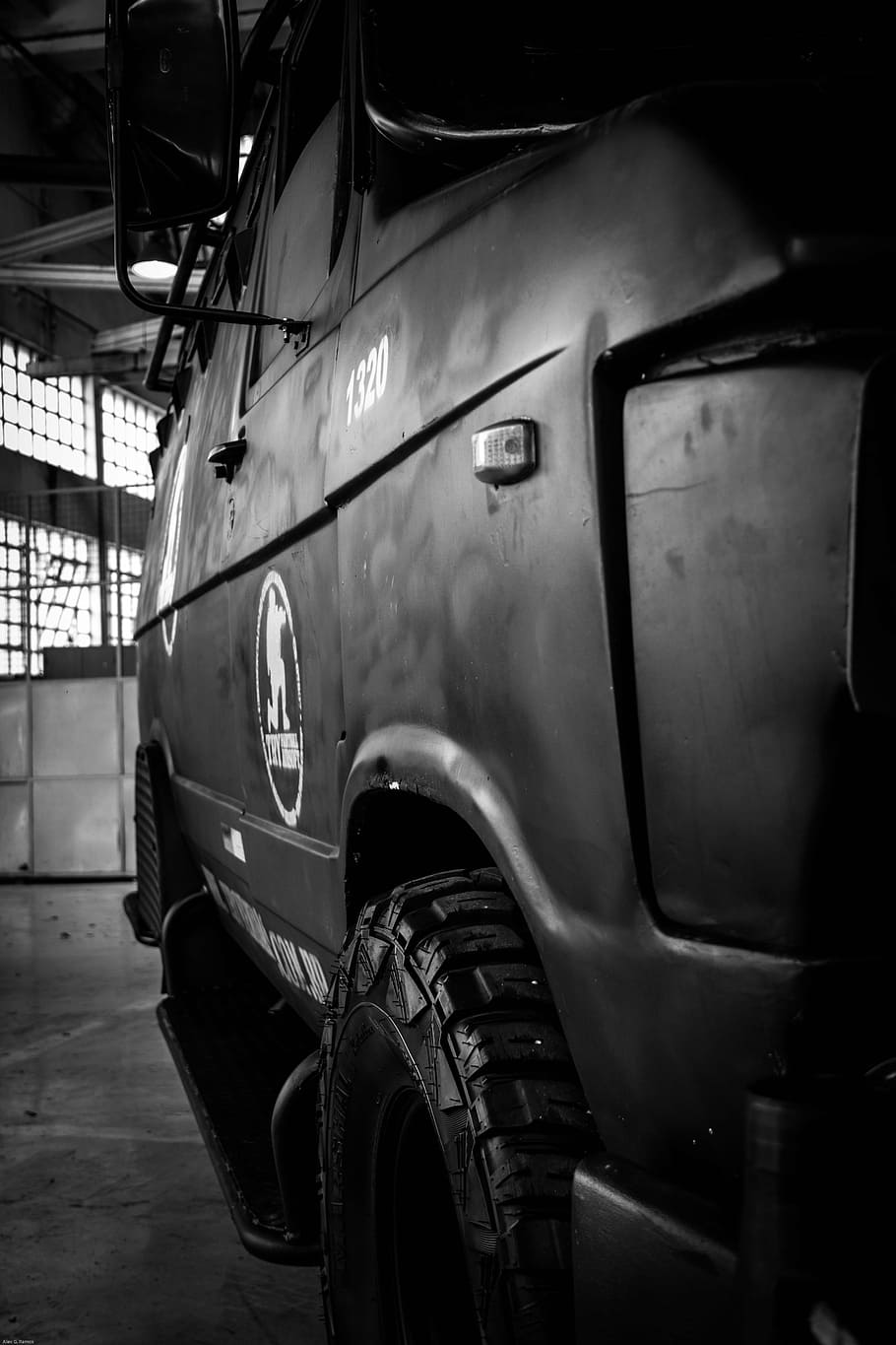 army, van, troop, shock, car, truck, vagon, mode of transportation HD wallpaper