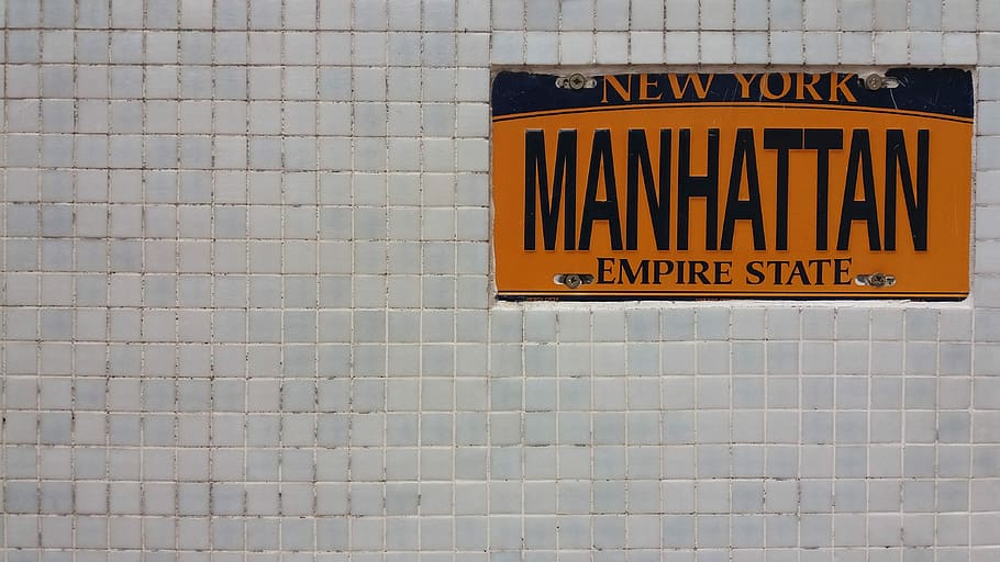 New York Manhattan license plate holder on wall, New York Manhattan licence plate HD wallpaper
