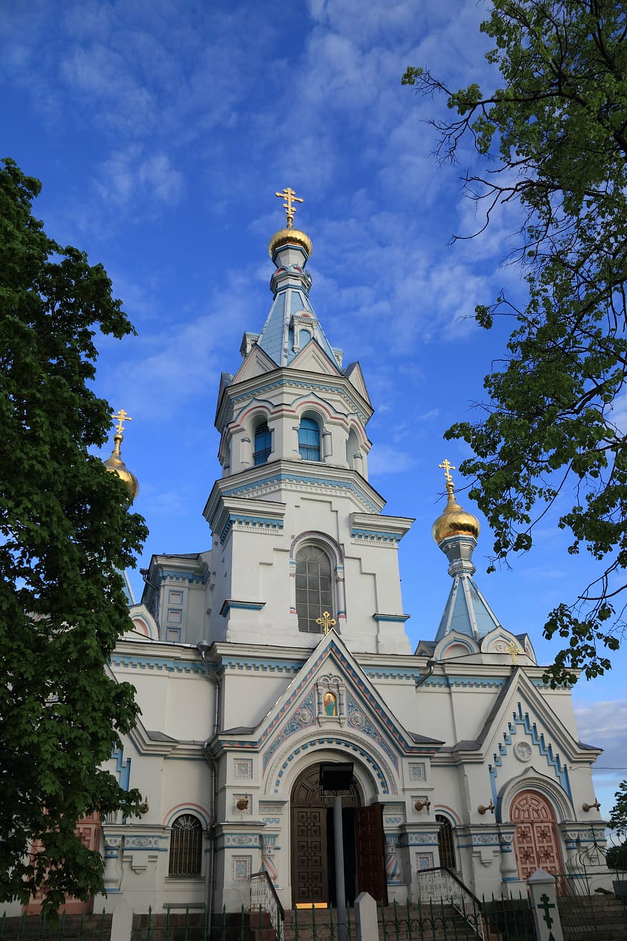 latvia, daugavpils, church, orthodox, cross, gold, onion, building exterior, HD wallpaper