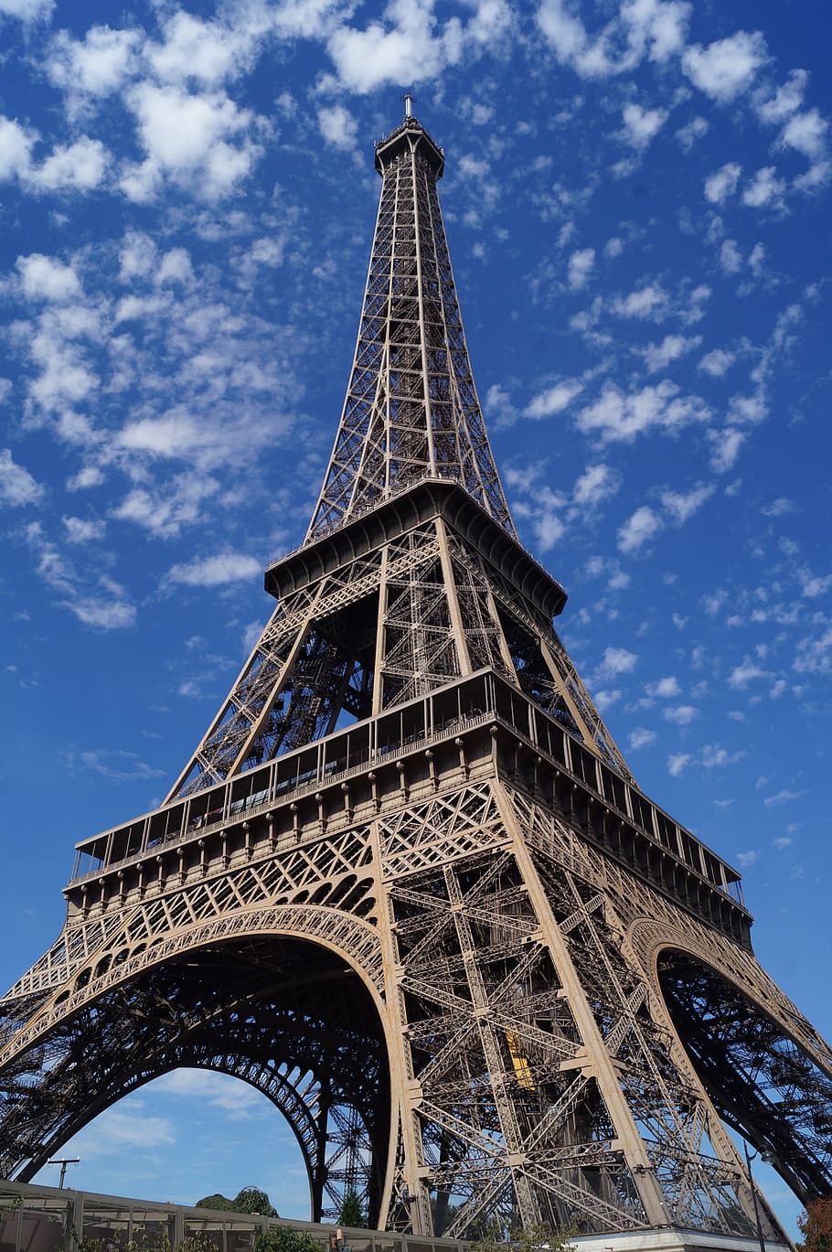 HD wallpaper: Eiffel Tower, Paris, sky, sunny, france, landmark, europe,  architecture | Wallpaper Flare