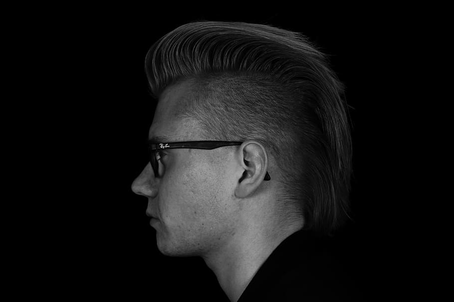 profile photo of man wearing black framed glasses, eyeglasses