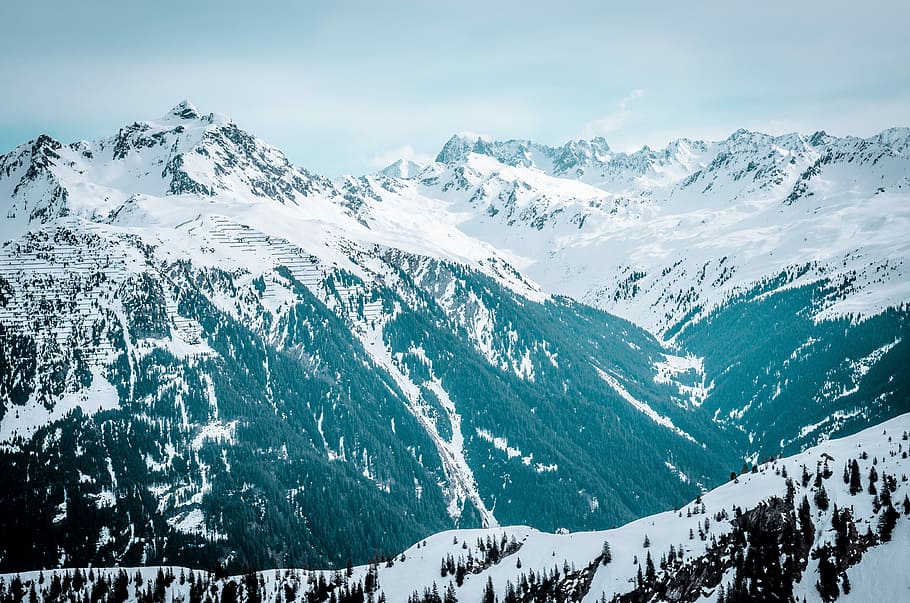 mountain alps under blue sky, aerial photography of ice-capped mountain under blue sky HD wallpaper