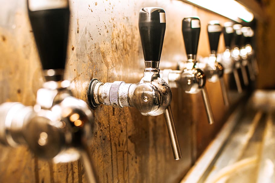 Stainless Steel Faucets, bar, beer, beer dispensers, depth of field, HD wallpaper