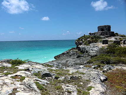 body of water under cloudy sky during daytime, tulum, mexico HD wallpaper