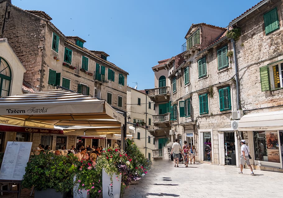 photography of white and beige concrete houses, split, croatia HD wallpaper