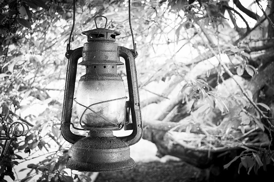 lighthouse, old, rusty, lamp, black and white, old streetlight HD wallpaper