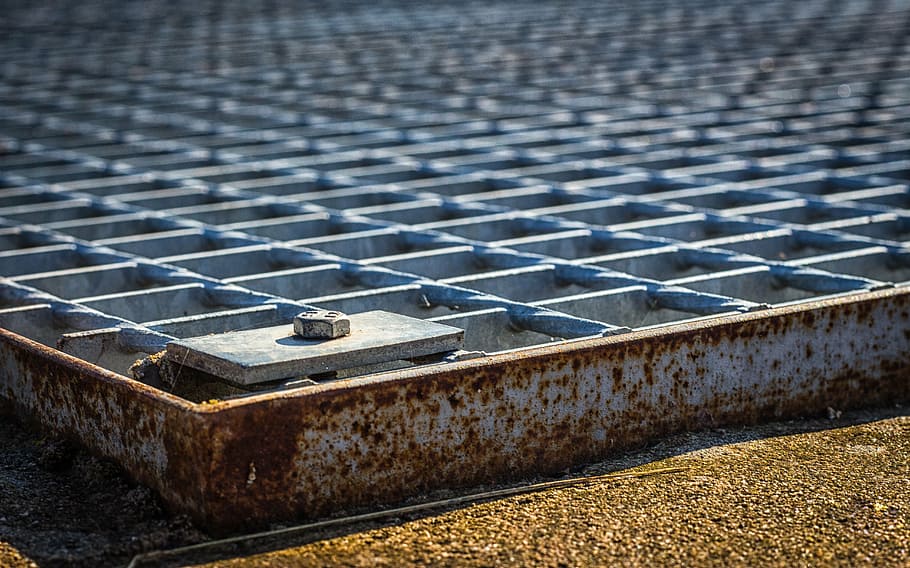 grid, sewerage, screw, no people, pattern, focus on foreground HD wallpaper
