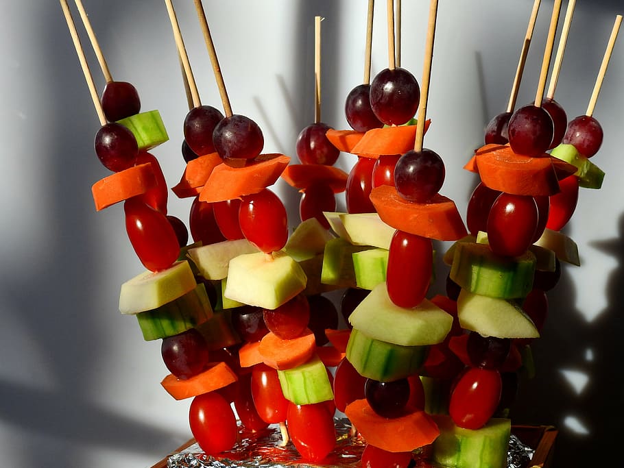 vegetables, spit, grapes, cucumber, carrot, tomato, food, raw HD wallpaper