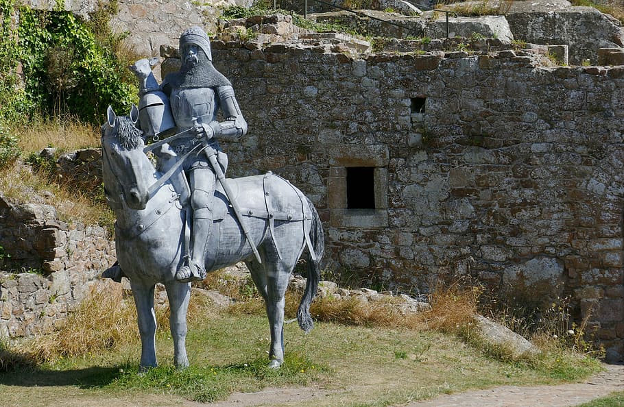 knight riding on horse statue near of concrete wall, jersey HD wallpaper