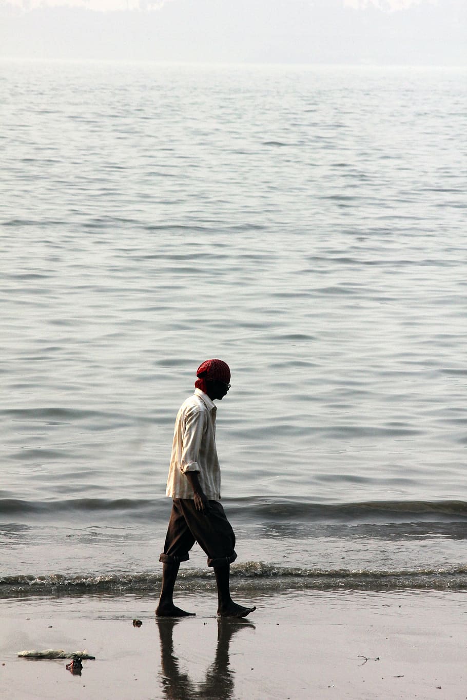 man, walking, beach, coast, ocean, sea, people, person, male HD wallpaper