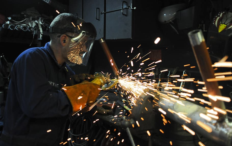 man using welding machine, construction, worker, metal, grinder, HD wallpaper