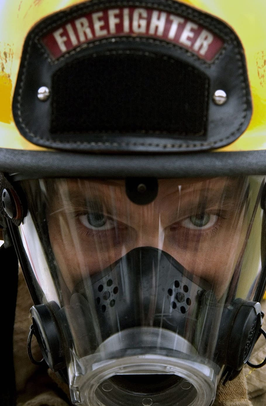 black and gray Firefighter helmet, Fireman, Protection, uniform, HD wallpaper