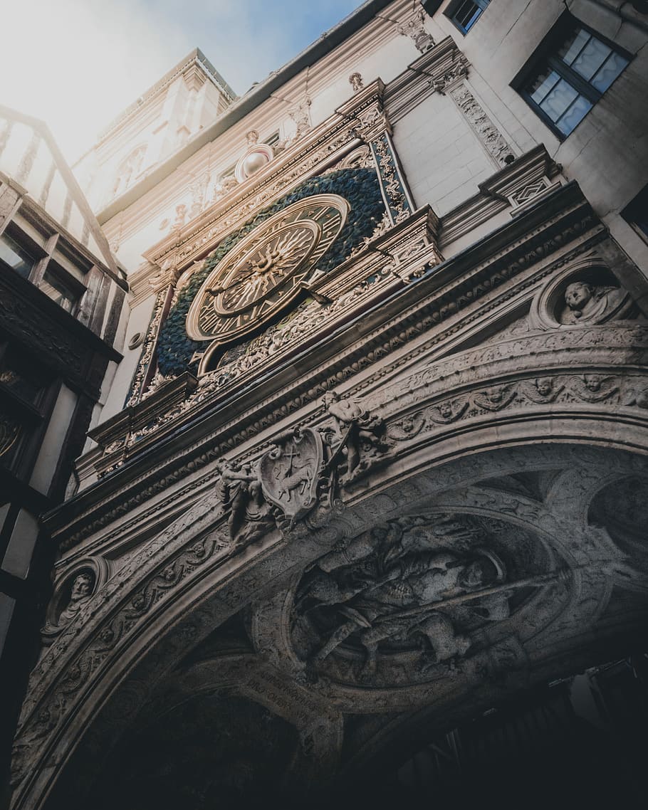 low-angle photo of gray concrete building with clock, photo of white concrete building HD wallpaper