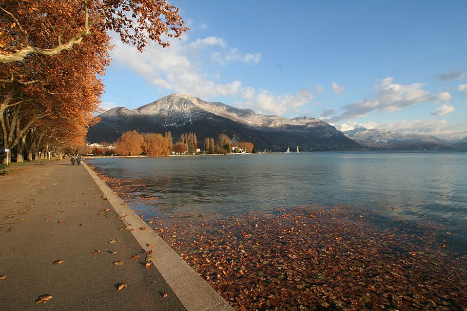 annecy lake, water's edge, mountain, sky, cloud - sky, beauty in nature