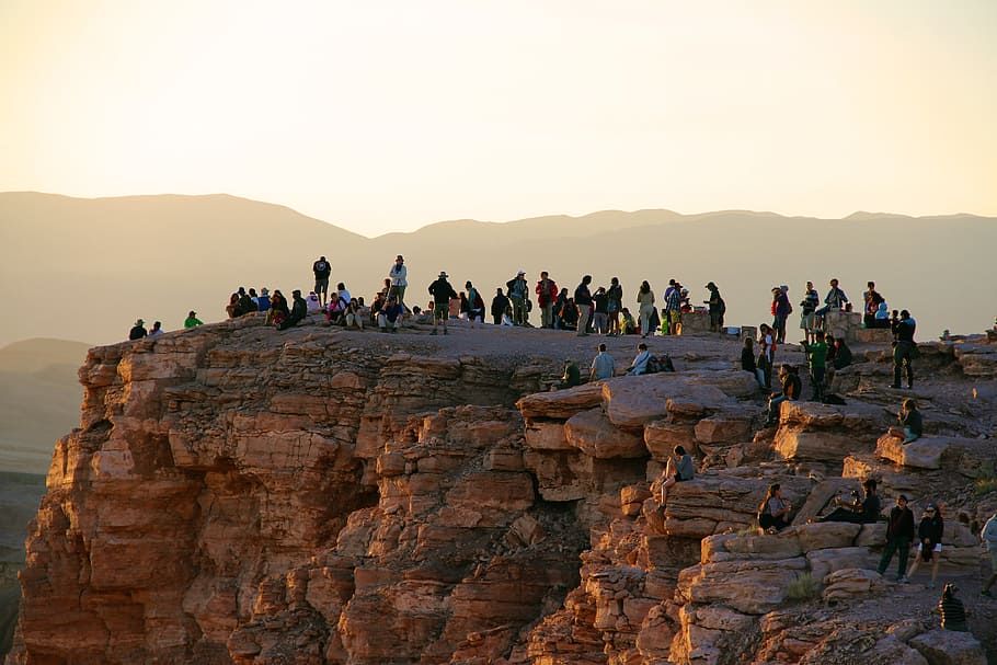people on top of clip, sunset, horizon, setting sun, tourists, HD wallpaper