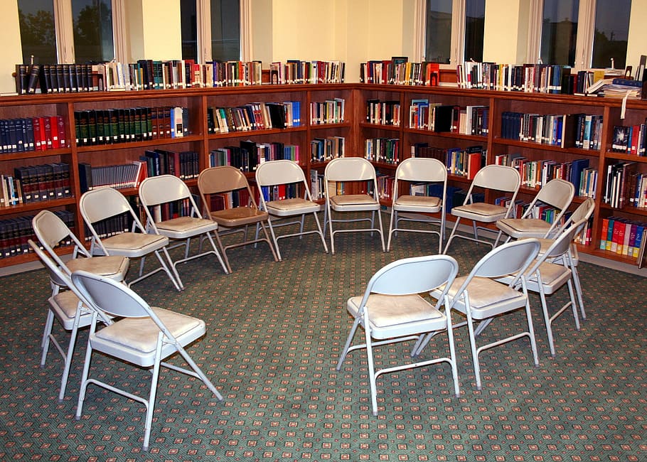 circle of folding chairs inside room, library, discussion, education HD wallpaper
