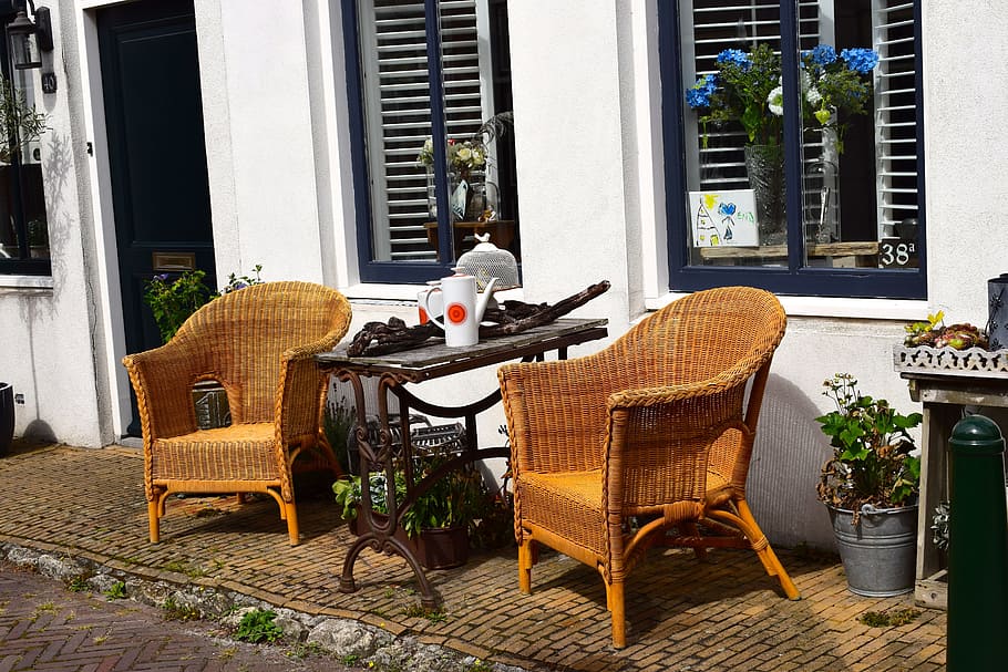 armchairs, table, sitting outside, summer, home, building exterior HD wallpaper