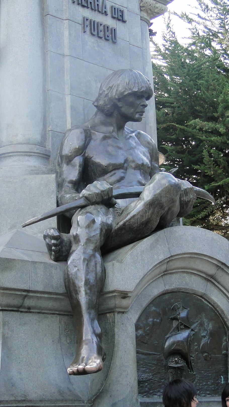 Monument, Bronze, Statue, Aboriginal, sculpture, male likeness HD wallpaper