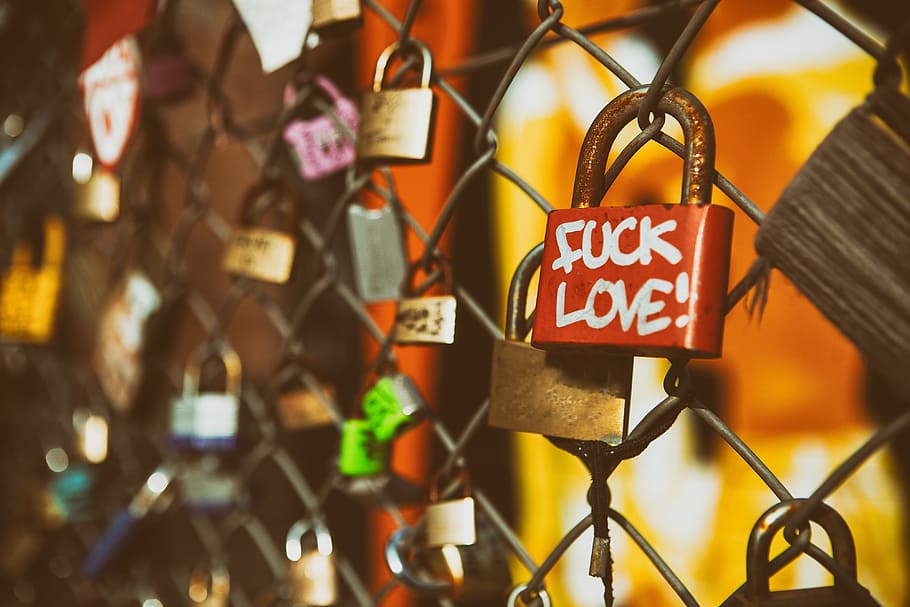 Close-up shot of padlocks on a fence in East London, urban, love HD wallpaper
