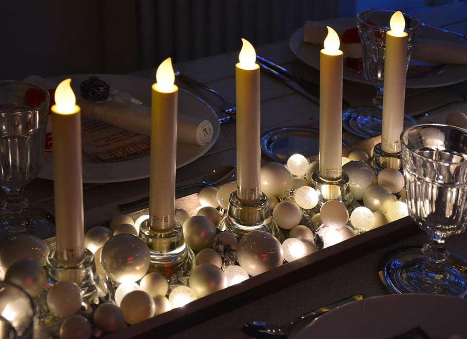 Table Decoration, Table Decorations, board, candles, balls, christmas, HD wallpaper