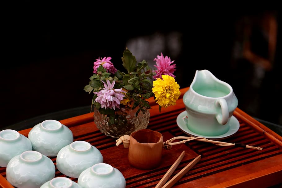 green and white ceramic saucer bowl near vase with flowers, tea ceremony, HD wallpaper