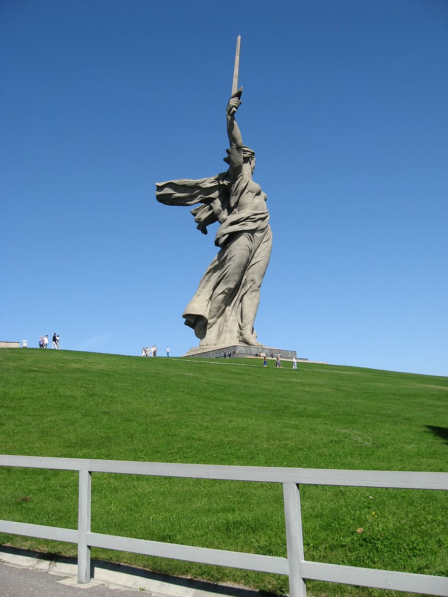 Mamayev Kurgan, Mother Motherland, sculpture, stalingrad metro station