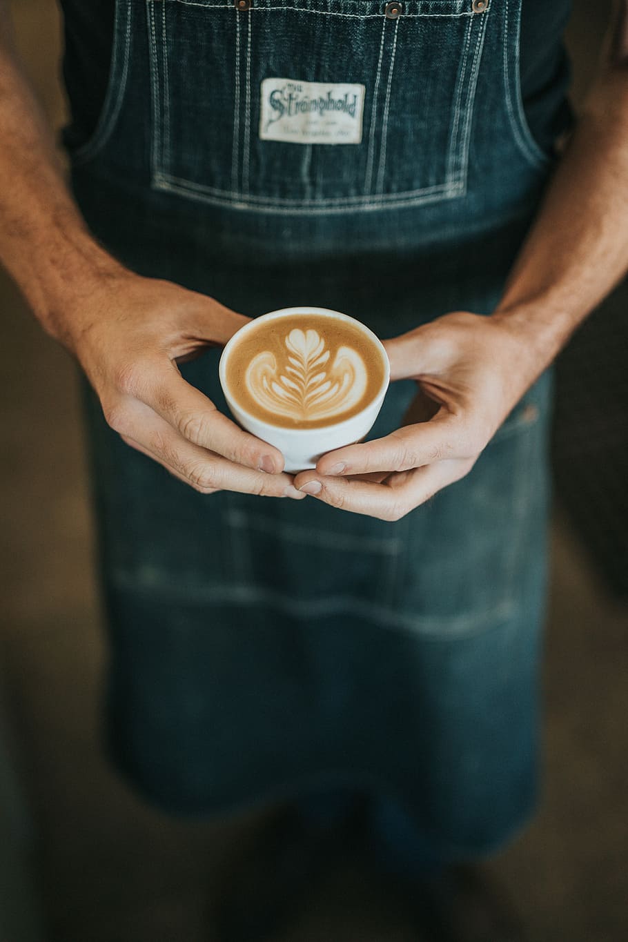 person holding cup of coffee latte, person holding cappucino art-filled cup HD wallpaper