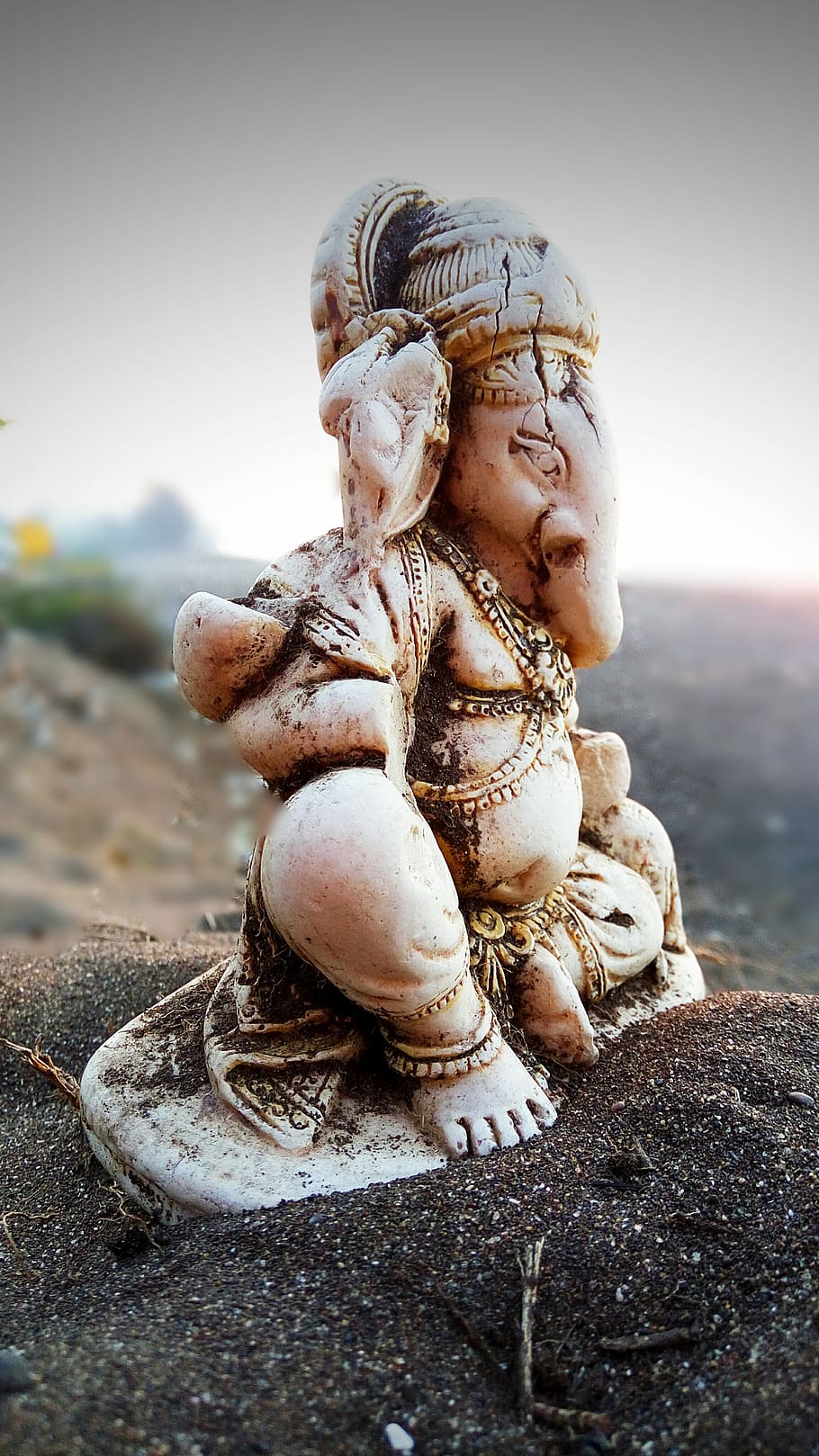 HD wallpaper: brown Ganesh figurine on brown sand, Hindu, Lord, Ganesha,  ganeshji | Wallpaper Flare