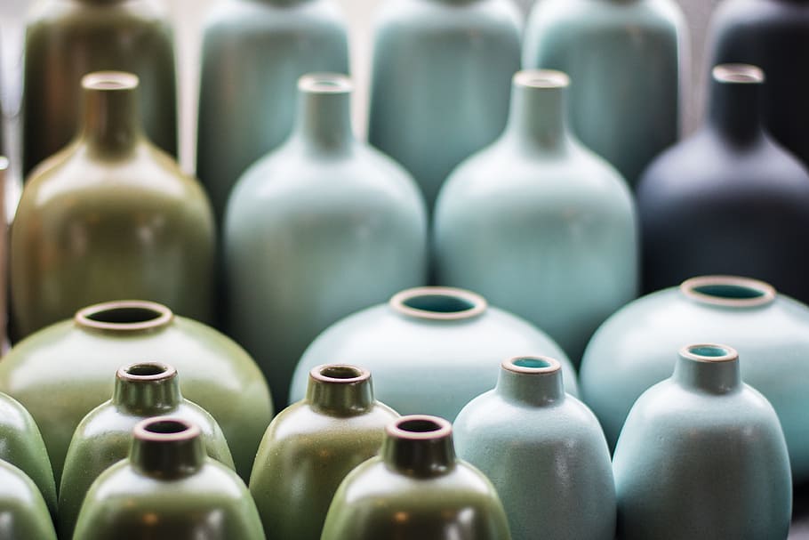 jars, blur, shiny, vase, display, interior, container, drink HD wallpaper