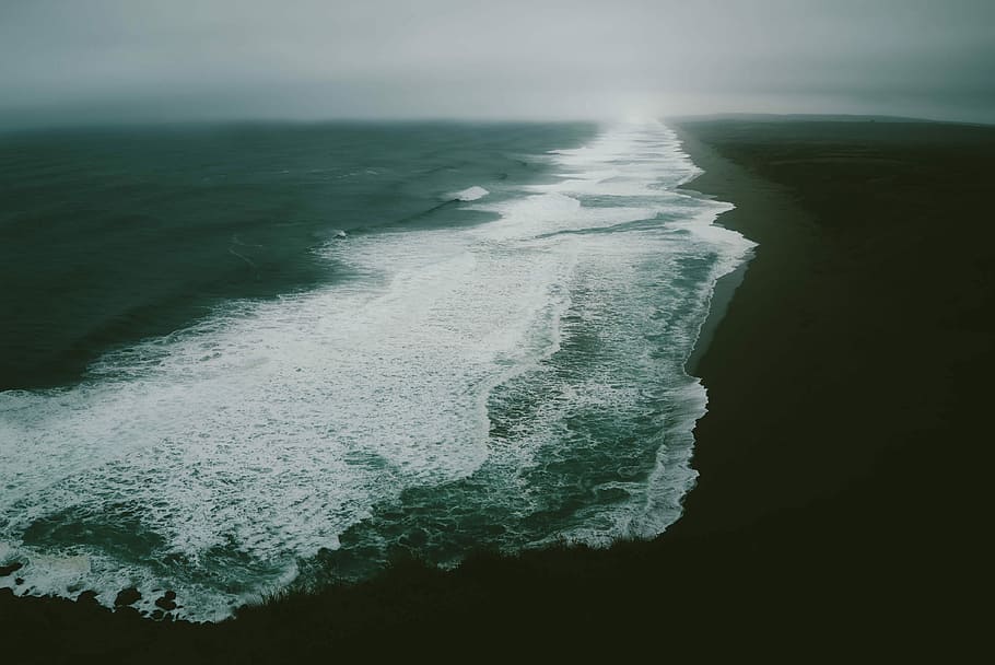 timelaspe photography of seawaves, high angle photography of shore during daytime HD wallpaper