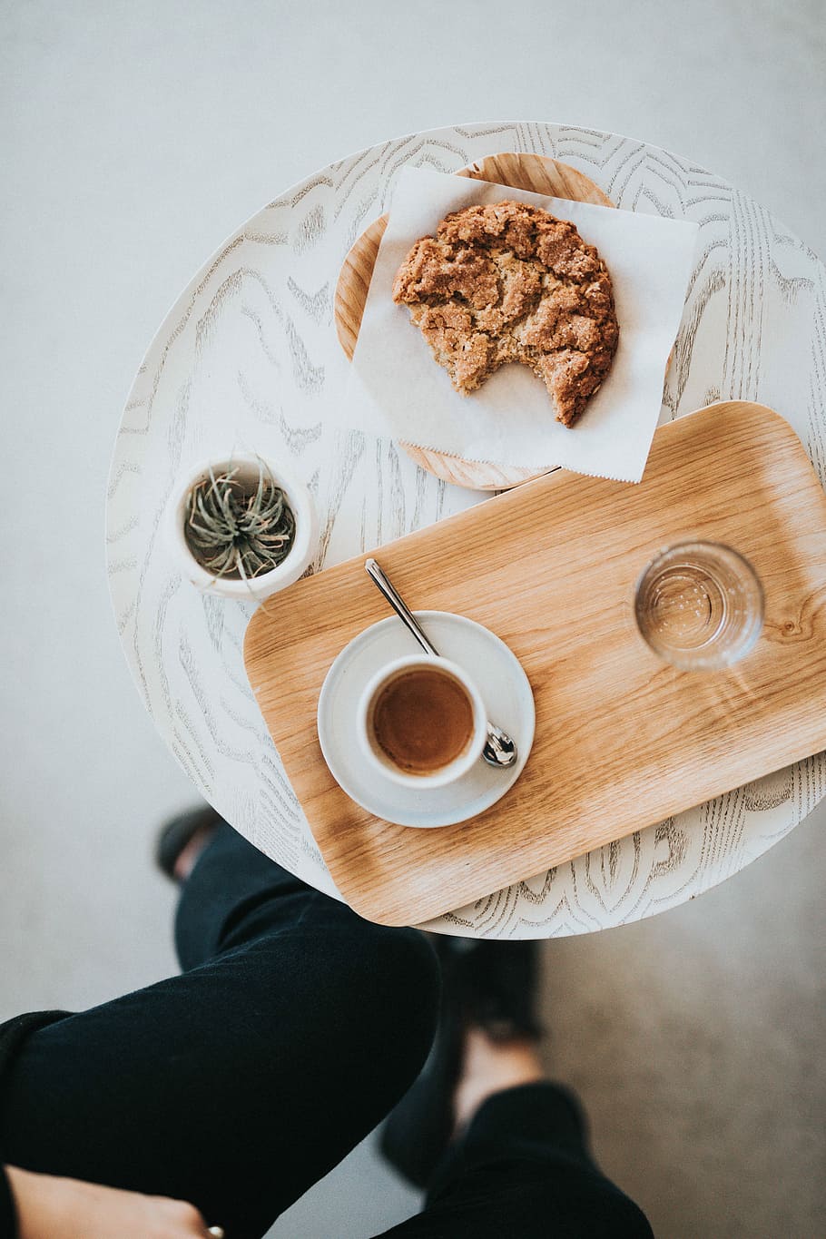 flat-lay photography of pastry and liquid-filled cup on tray, white ceramic teacup HD wallpaper