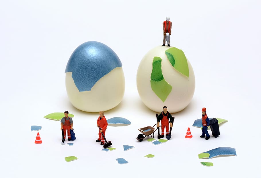 mini figure art, clean, easter eggs, shell, make clean, a street cleaner HD wallpaper