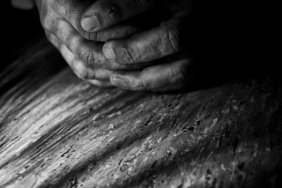 hands, dark, shadow, light, male, people, man, holding, adult HD wallpaper
