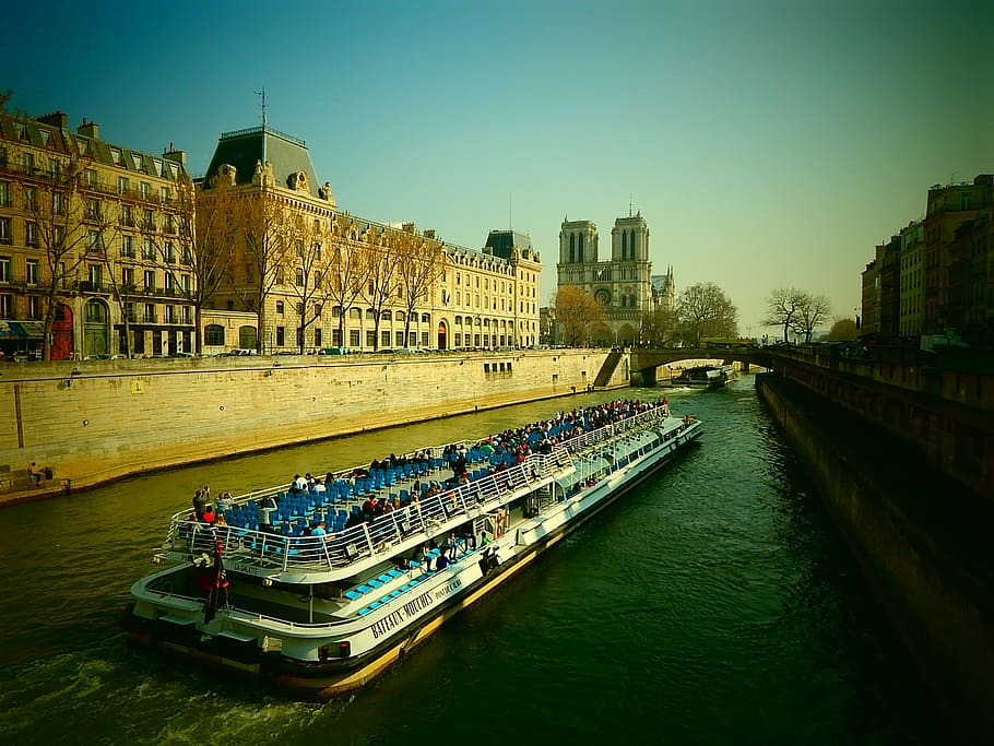 its, paris, river, ship, tourists, france, notre dame, old town HD wallpaper