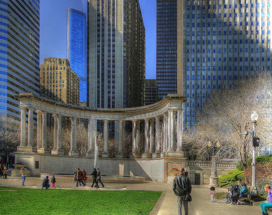 colonnade, chicago, columns, monument, city, architecture, figure HD wallpaper