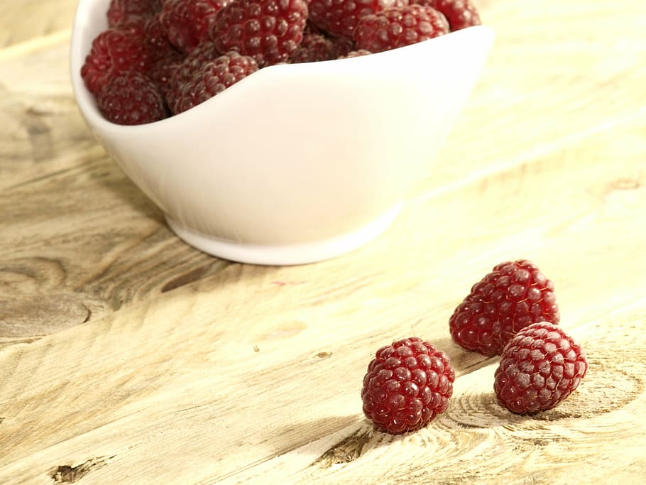 raspberry, red, fruit, fruits, sweet, nature, summer, wild raspberry HD wallpaper