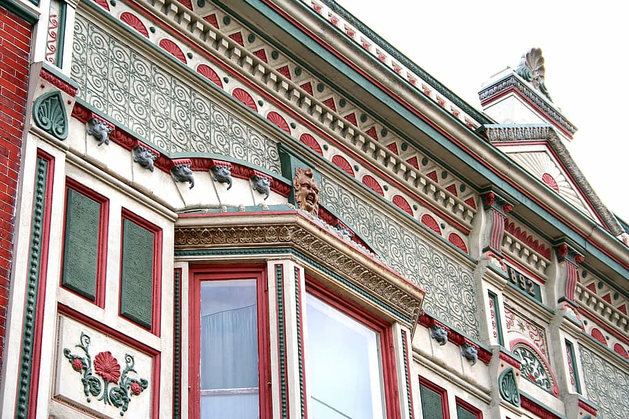Detail of Victorian facade downtown decorations in Kendallville, Indiana HD wallpaper