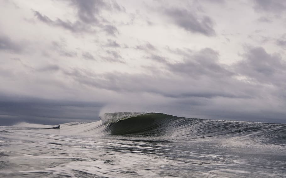 surfer on body of water in front of waves at daytime, person surfing on sea waves HD wallpaper