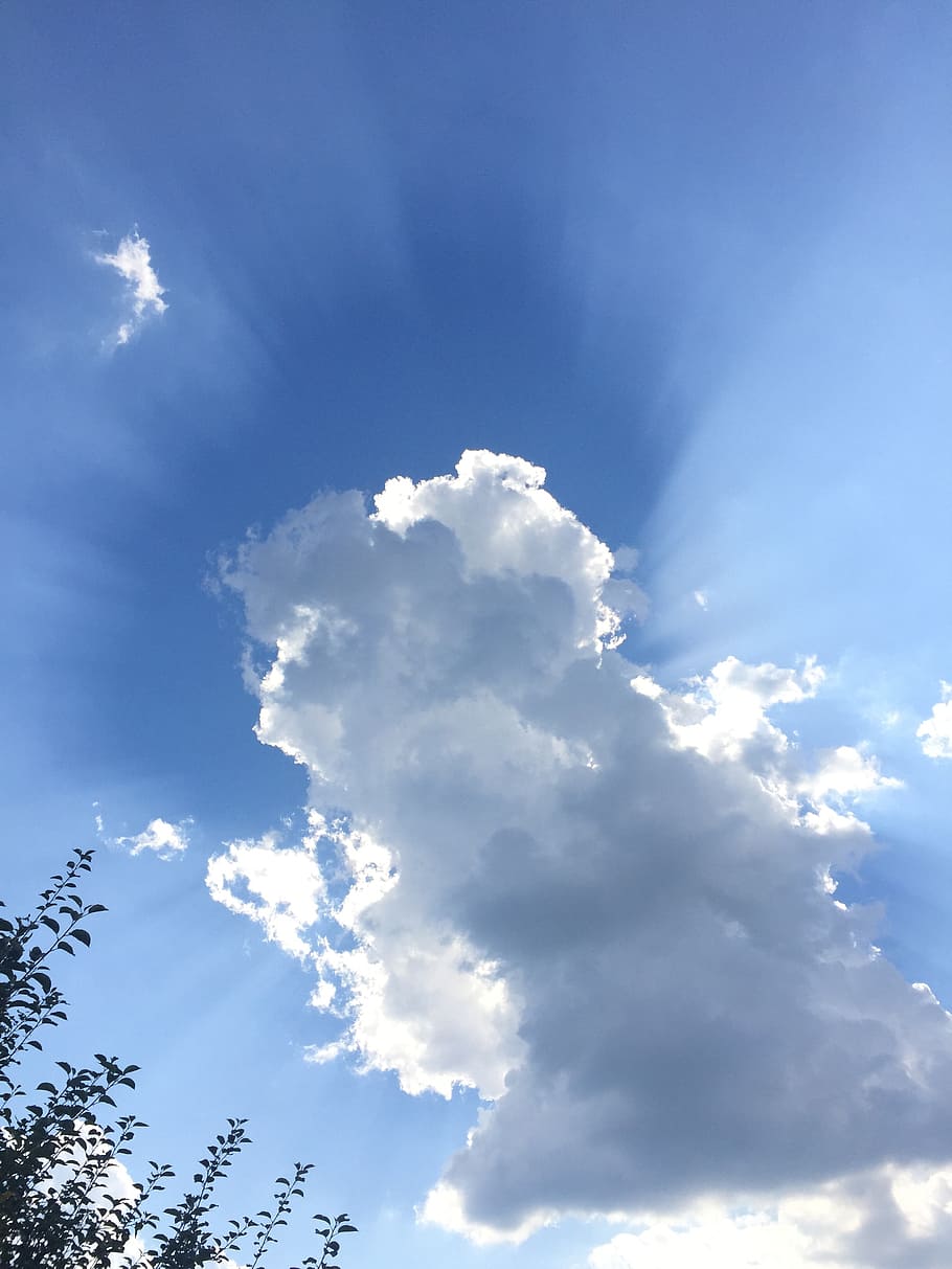 sky, clouds, sunbeam, blue, cloud - sky, low angle view, beauty in nature HD wallpaper
