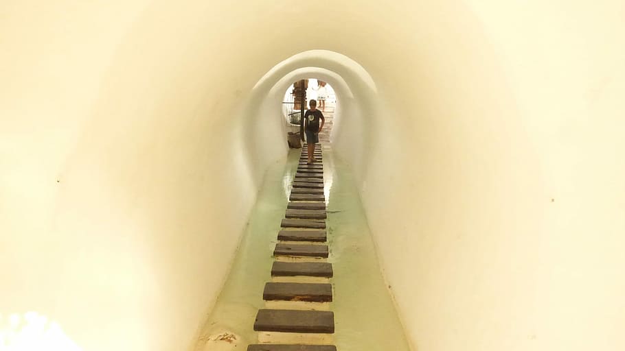 Passage, Tunnel, Test, Balance, hall, indoors, staircase, steps and staircases HD wallpaper