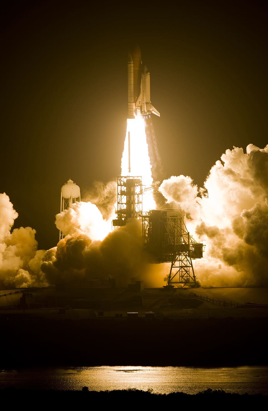 Space Shuttle Endeavour Liftoff, Launch, launchpad, exploration