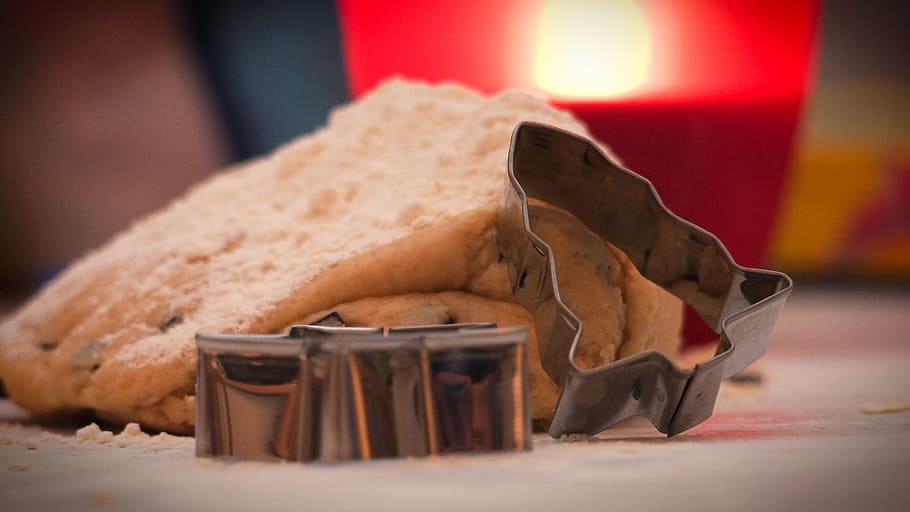 selective focus photography of grey cookie molder, bake, dough HD wallpaper